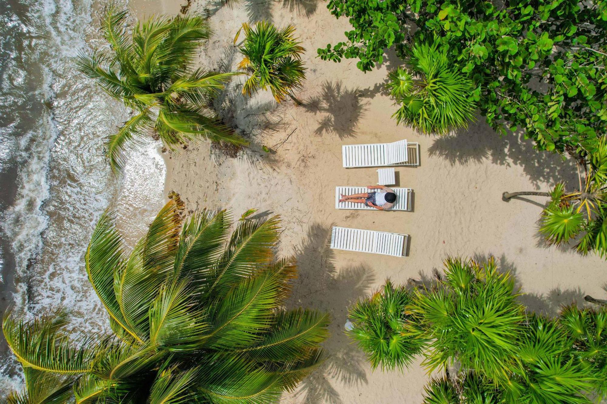 Laru Beya Resort Placencia Eksteriør billede