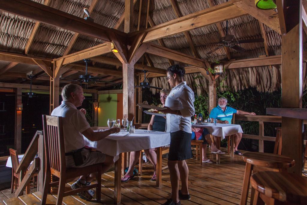 Laru Beya Resort Placencia Eksteriør billede